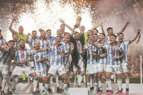 爱游戏官方网站 梅西焦点对战，凯恩与90激战C9分钟，夺冠胜负难料！