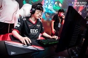 爱游戏正版平台 Scout在掘金比赛中败北，关键助攻引发热议！